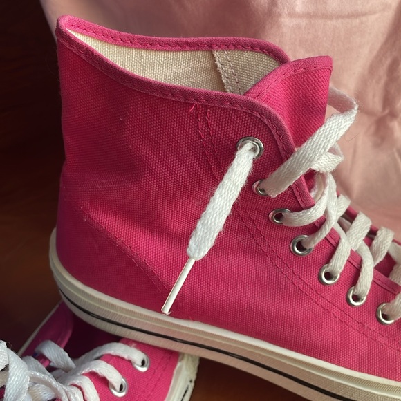 Pink high top sneakers - Picture 2 of 6